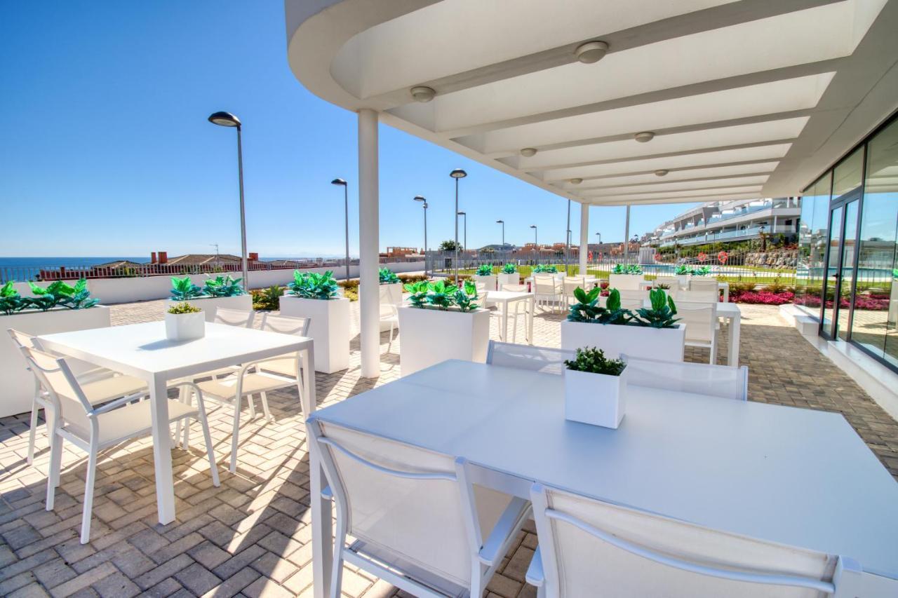 Newly Constructed 2 Bed Apartment With Sea Views Касарес Экстерьер фото